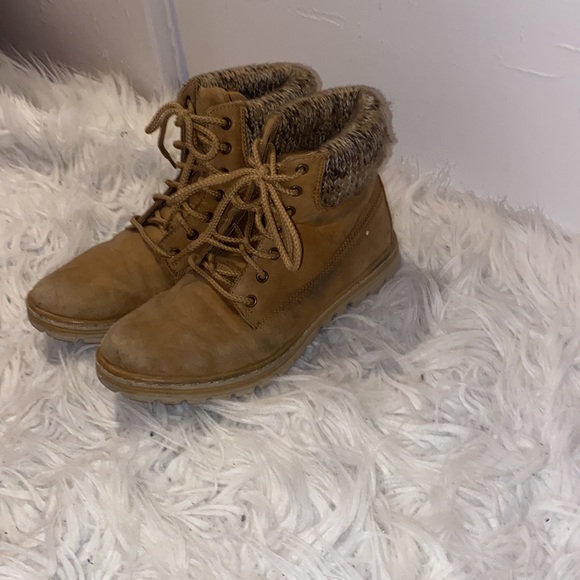Timberlands - Picture 4 of 6